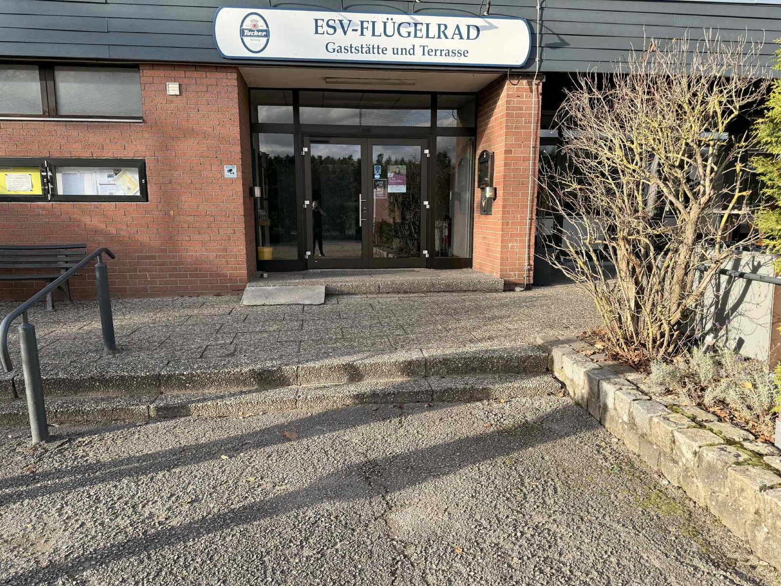 Eingangsbereich zur Gaststätte Acherontas / ESV Flügelrad