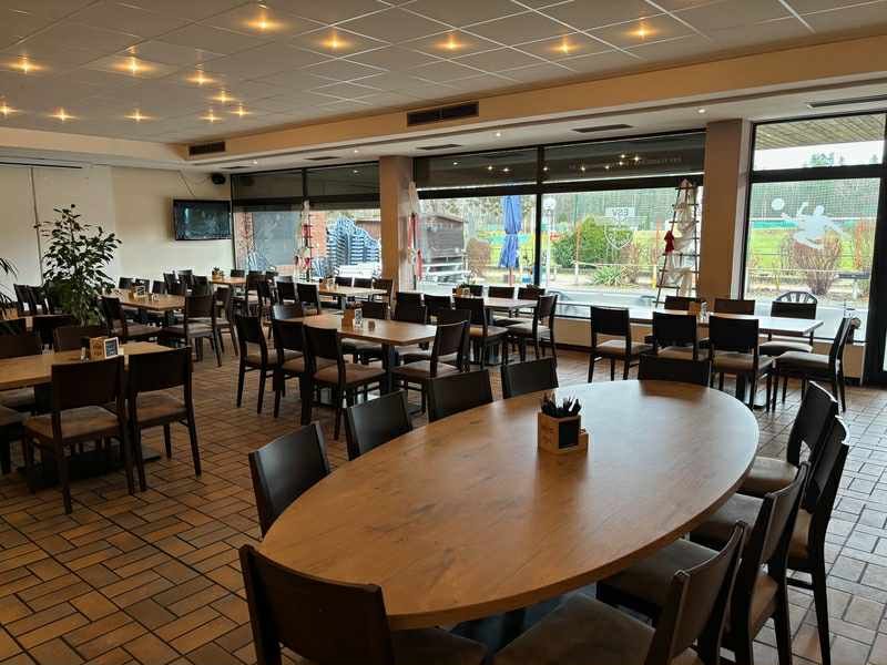 Innenansicht der Gaststätte Acherontas